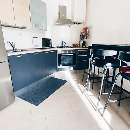 In With Private Parking * Siena