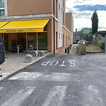 In With Private Parking * Siena